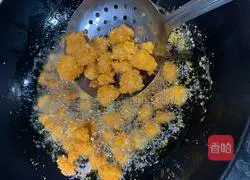 Illustration of how to make fried chicken popcorn 9