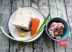 Illustration of how to make crispy tofu with minced pork 1