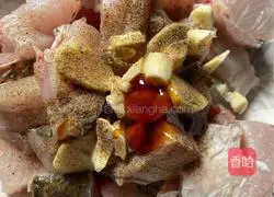 Illustration of how to make glutinous rice cake fish cubes 2