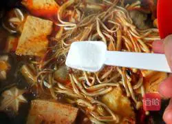 Illustration of homemade spicy hotpot 10