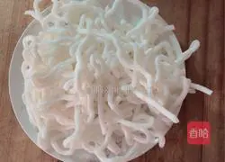 Pork and cabbage Illustration of how to make potato stewed vermicelli 3