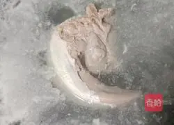 Illustration of how to stir-fry pork tongue with lettuce 1