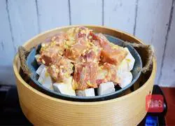 Illustration of how to make steamed taro with spareribs 14