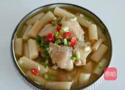 Illustration of Braised Chicken Wings with Lotus Roots in Sour Soup 10