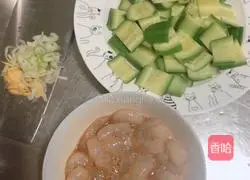 Illustration of how to make stir-fried melon with shrimps (Lantern Festival on the 15th day of the first lunar month) 3