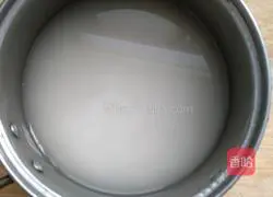 Illustration of how to make bacon braised rice in a lazy rice cooker 14