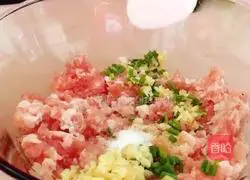 Illustration of how to make pearl meatballs 7