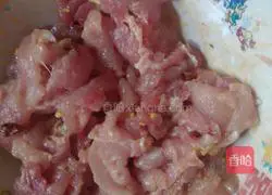 Illustration of how to make boiled pork slices 4