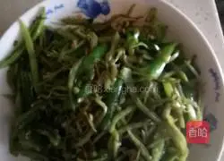 Illustration of how to make fried pig ears and beans with pepper 4