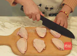 Illustration of how to make Kuaishou potato chips chicken wings 1