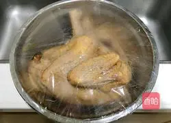 Illustration of how to cook chicken in rice cooker 2