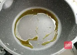 Illustration of how to make shrimps, eggs and fried peas 7