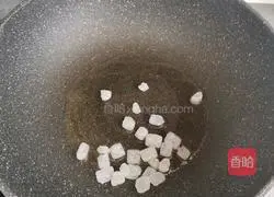 Illustration of how to make chestnut roasted chicken nuggets 9