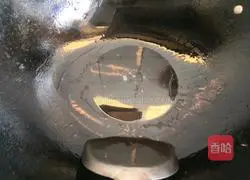 Illustration of how to cook chicken with scallion oil 5