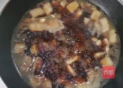 Illustration of home-cooked braised pork 7