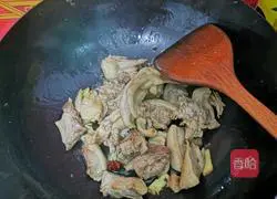 Illustration of home-cooked beer duck 5