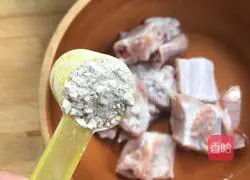 A must-order cup of Cantonese-style morning tea, illustration of how to make steamed garlic pork ribs 3