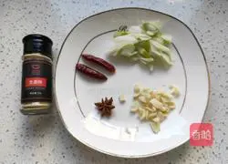 Illustration of how to make goose stewed with potatoes 3