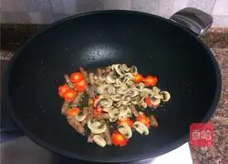 Illustration of how to make black pepper steak and stir-fried mushrooms 7