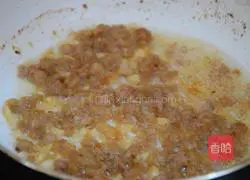 Illustration of how to make garlic minced pork and broccoli 4