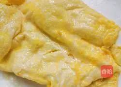 Illustration of how to make scrambled eggs with mushrooms 2