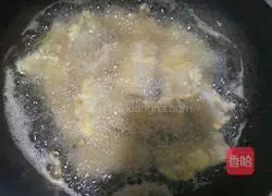 Illustration of cooking hairtail at home 3