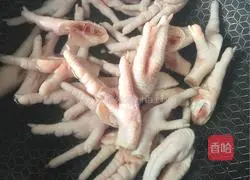 Illustration of braised chicken feet 2