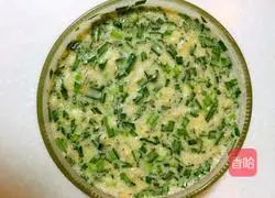 Illustration of how to make leek and shrimp skin egg pancake 2