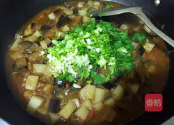 Illustration of how to cook pork and eggplant 4