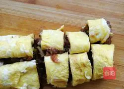 Illustration of how to make mushroom rolls 10