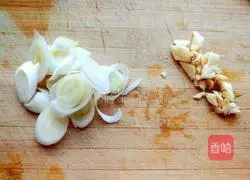 Illustration of how to make fried snow peas 2