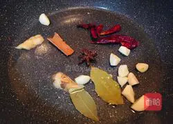 Illustration of Chestnut Roast Chicken 4