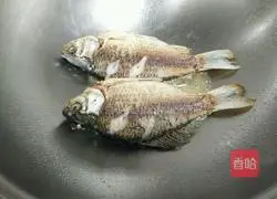 Illustration of Douban Crucian Carp Recipe 3