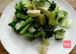 Illustration of how to make lettuce and scrambled eggs 5