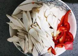 Illustration of how to make fried pork slices with king oyster mushroom 15