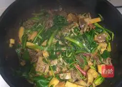 Illustration of how to make spicy hotpot 7