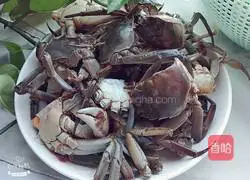 Illustration of how to make spicy shrimp and crab 1