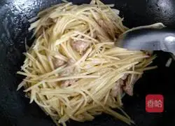 Illustration of how to make grated potato shreds 5