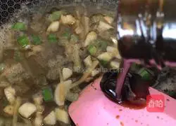 Illustration of how to make tiger skin quail eggs 8