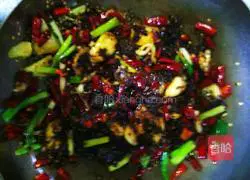 Illustration of how to make spicy crayfish 4