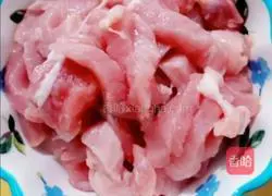 Cumin-fried tenderloin with onions Illustration of how to cook meat 2