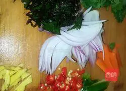 Illustration 3 of how to stir-fry scallops 