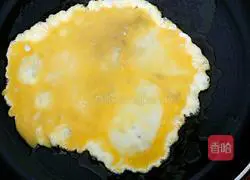 Illustration of how to make scrambled eggs with zucchini 6