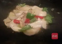 Illustration of how to stir-fry king oyster mushrooms 6