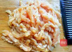 Illustration of how to make fish-flavored shredded chicken 4