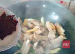 Pork ribs stewed Illustration of how to make potatoes 8