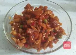 Illustration of how to make appetizing spicy diced cabbage stalks 6