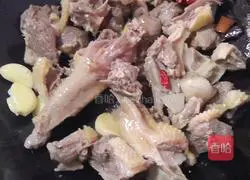 Illustration of how to make Northeast goose stewed with potatoes 3