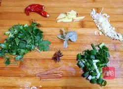 Braised oxtail fish Practice illustration 2