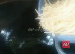 Illustration of how to make spicy and sour potato shreds 6